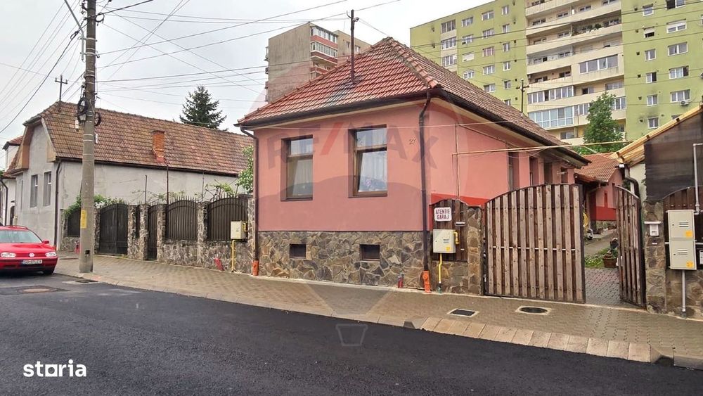 Casă / Vilă cu 3 camere de vânzare în zona Central