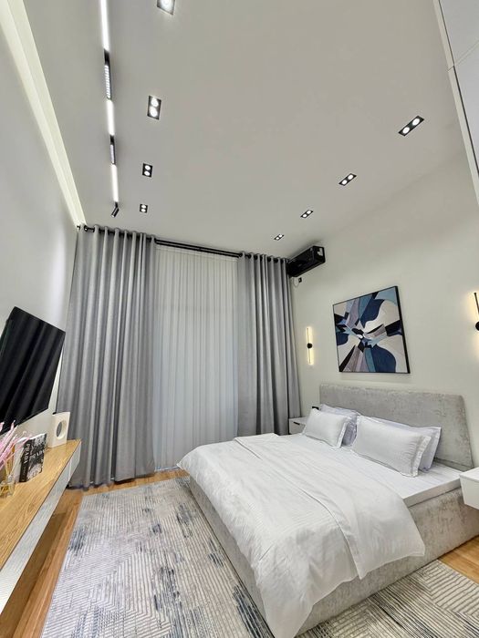 Квартира продается 3/7/7 на жк Oq Saroy Delux