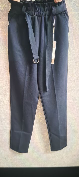 Продам брюки на девочку