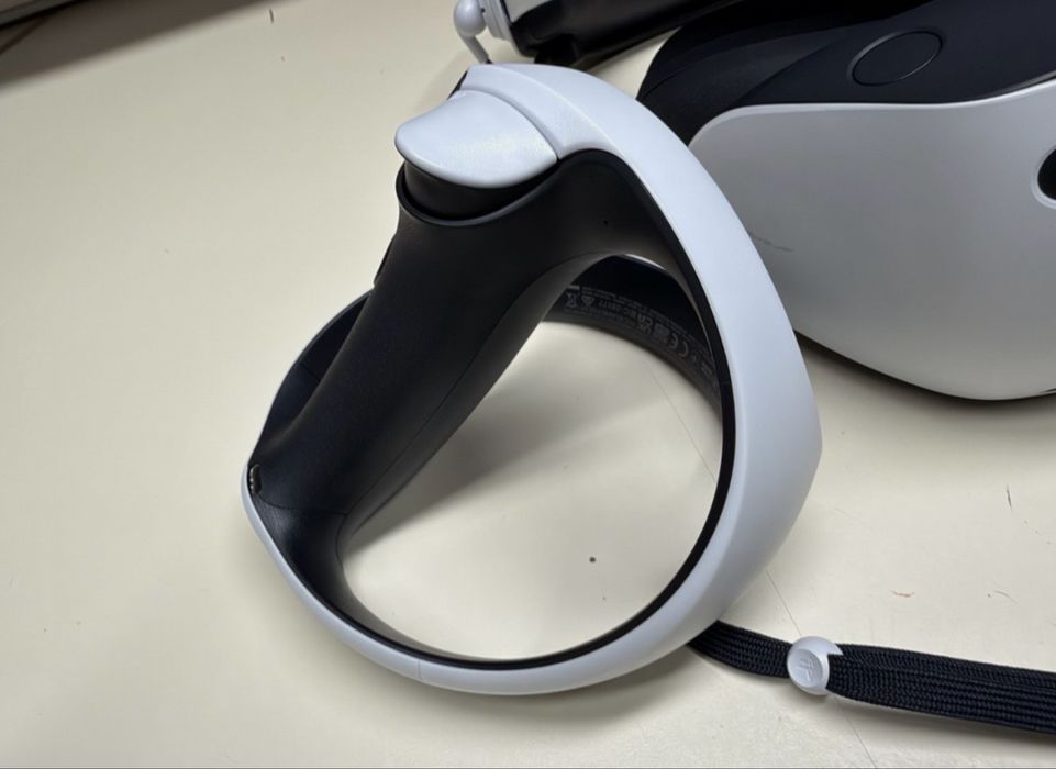 Продам виртуальные очки на playstation VR2