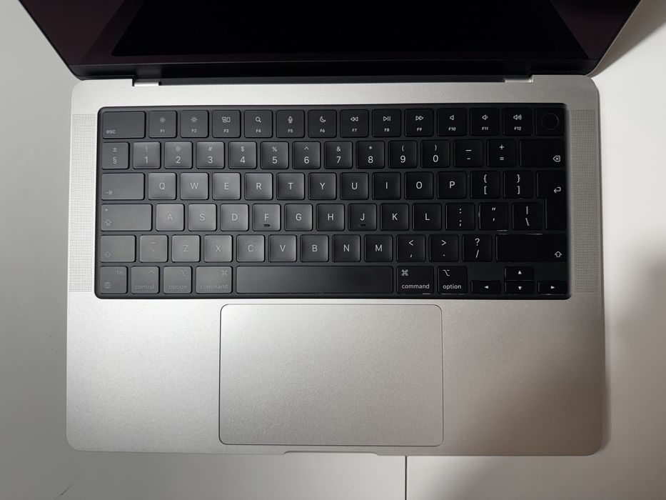 Macbook Pro M4 2024 *ПРОБЛЕМ С БАТЕРИЯТА*