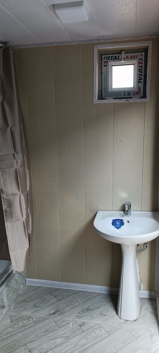 Экотуалет душевой кабины из контейнера