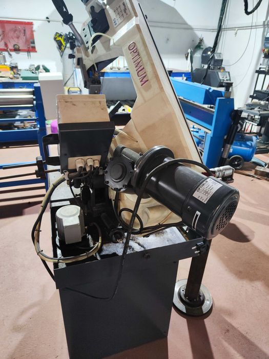 Se vinde fierestrău cu banda urgent