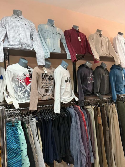 Мъжки и дамски дрехи на едро и дребно !