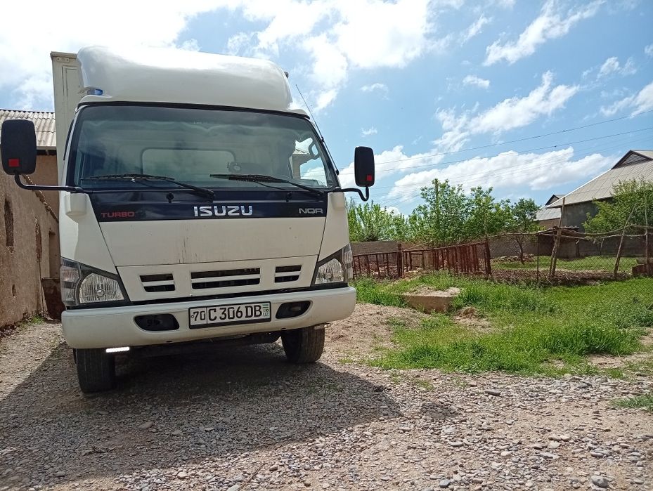 Isuzu nqr 71 sotiladi