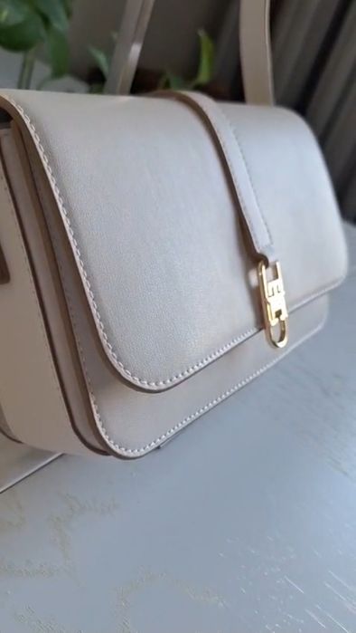 Светлая классика от Tommy Hilfiger