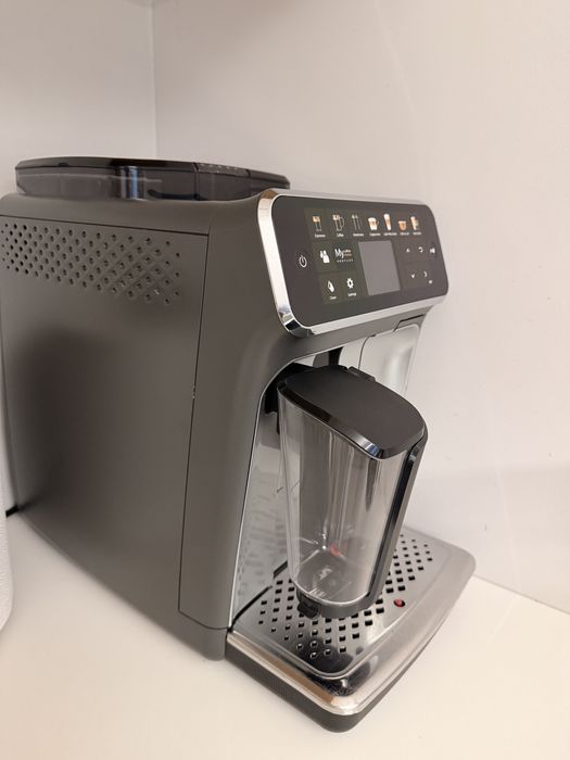 Espressor automat Philips LatteGo