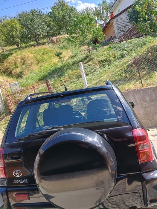 Vind Toiota rav 4 .