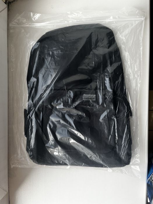 Продаю рюкзак, школьный/студенческий