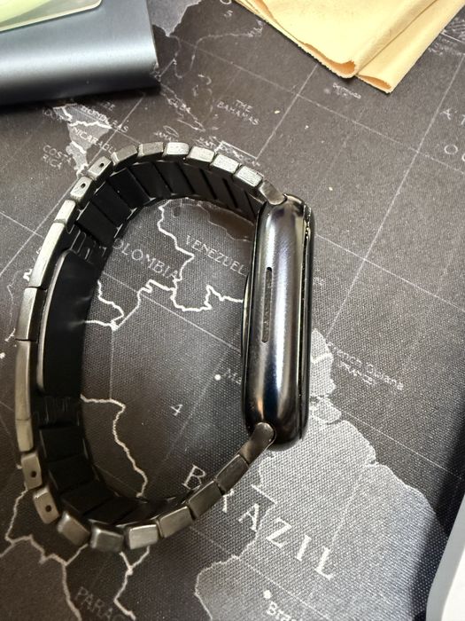 Продается Apple Watch 9, 45 mm