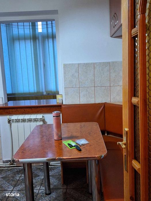 Apartament cu 3 camere decomandate, Obcini