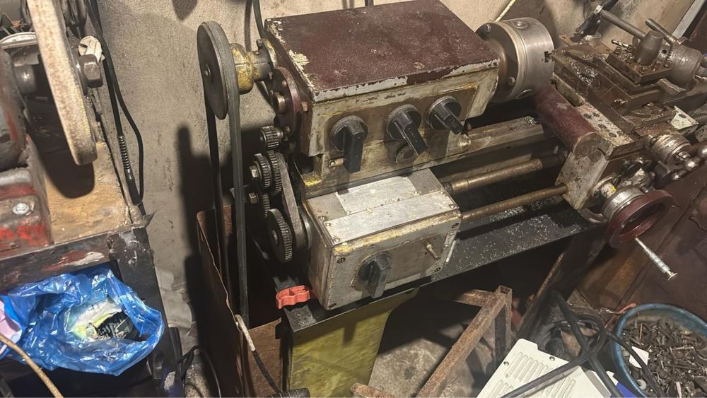 токарный станок.