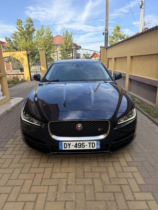 Jaguar xe 2.0 d 180cp