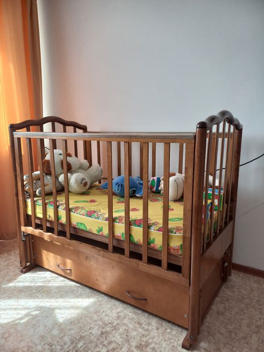 Детская кроватка