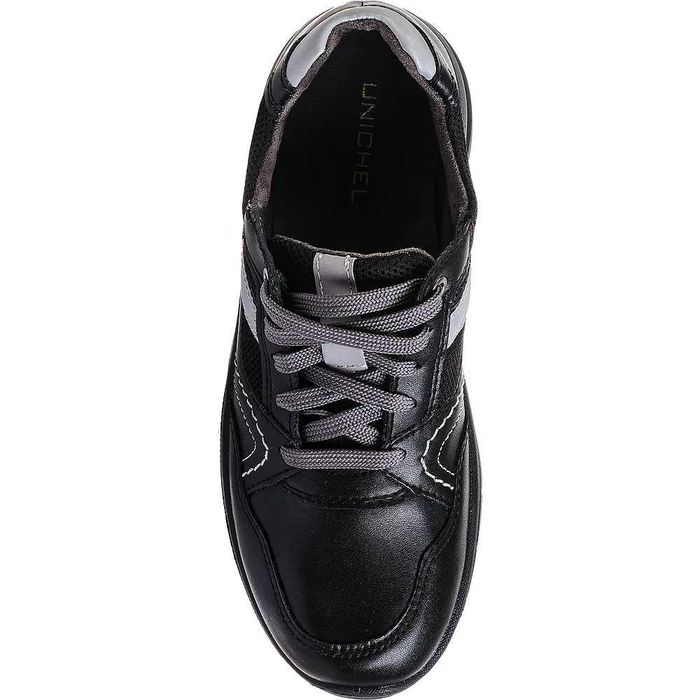 Продам ботинки на мальчика р. 39