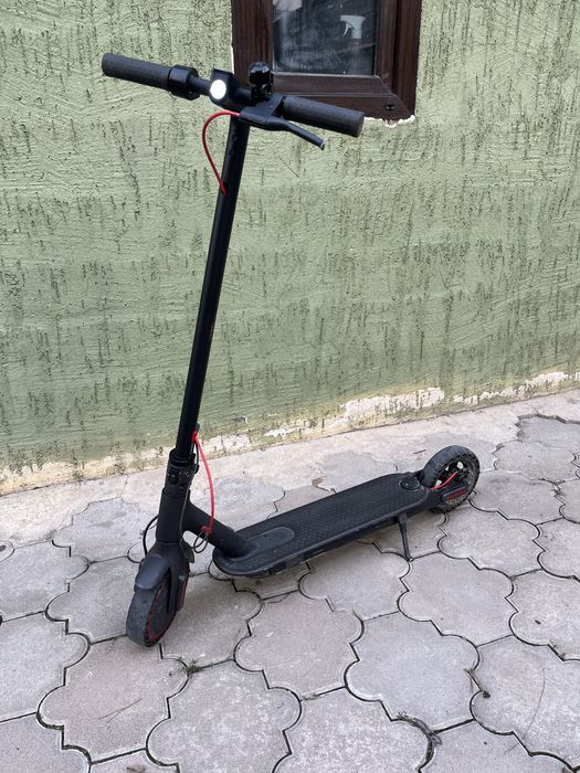 Электросамокат Xiaomi Mi M365 Pro