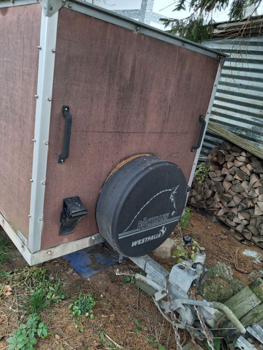 Mă vinde 1300kg înmatriculată