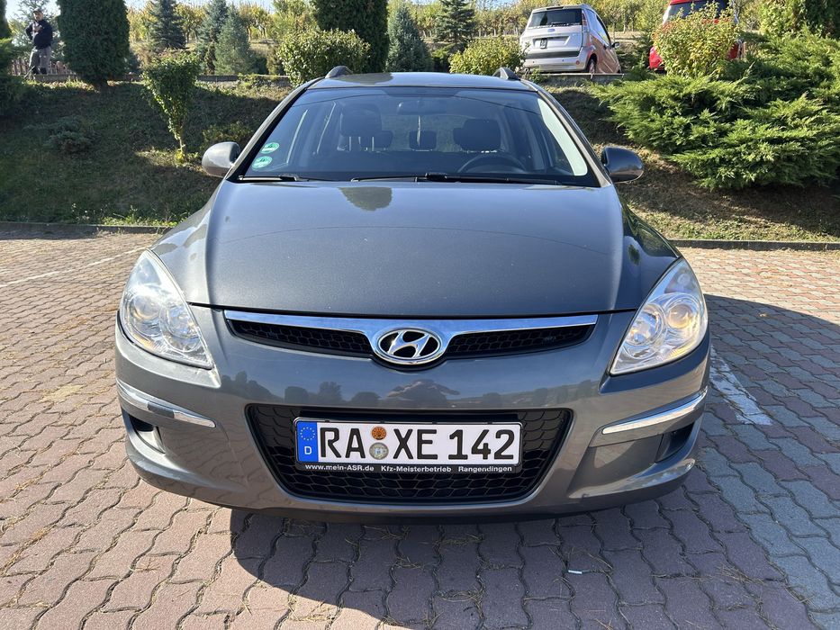 -Hyundai i30 facelift-1.6benzina-126cai-2009-euro4-adusa din germania-