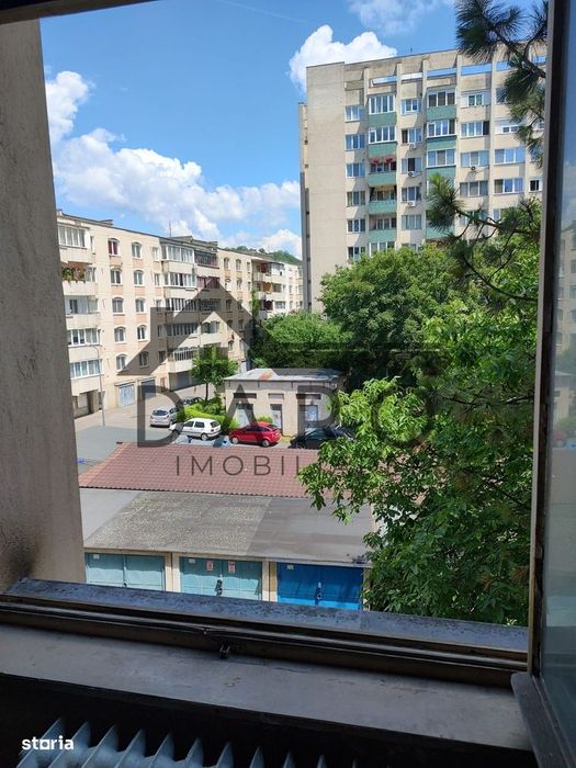 De vânzare apartament 2 camere, 50 mp, etaj 3/10, Str. Brașovului –