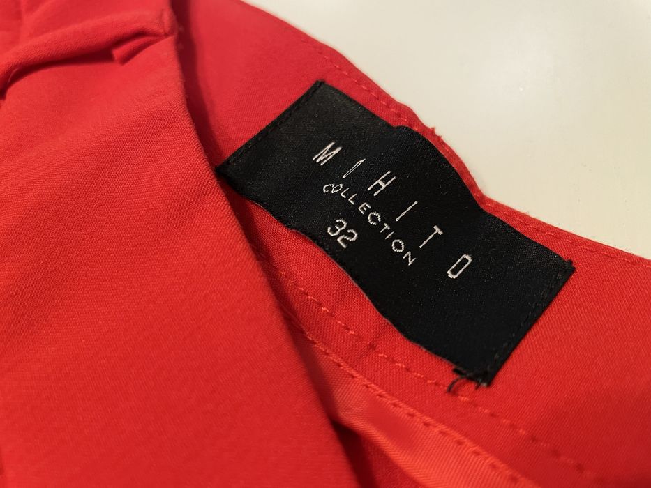 Червен оувърсайз костюм MOHITO XS/S