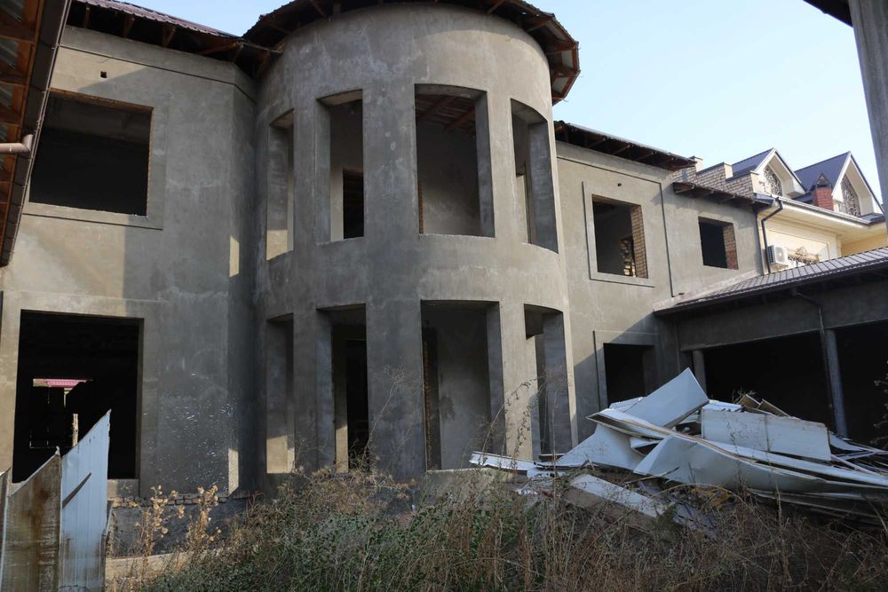 Продается коробка 6,3 сотки Исламабад