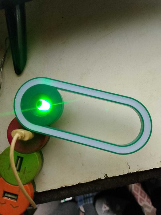 Продавам лампа против комари и гризачи!