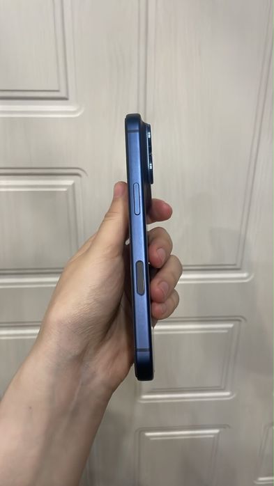 Iphone 17 pro, на гарантии
