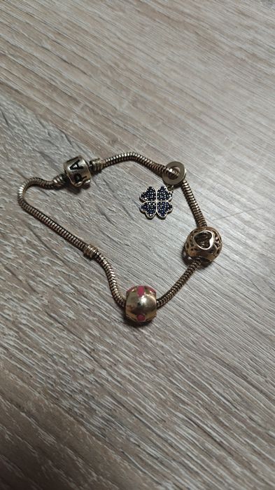 Brățară Pandora de aur de 14 karate..