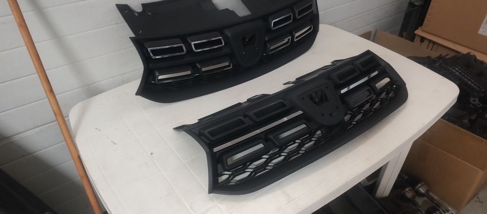 Grila bara fata Sandero stepway 2, MCV, Logan 2 , Sandero 2