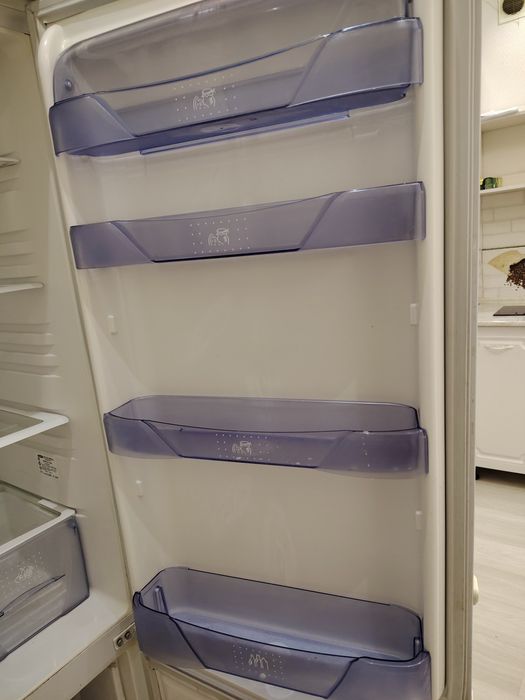 Холодильник Бирюса б/у, рабочий