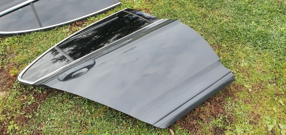 Usa portiera spate stanga dreapta passat b8 berlina limuzina sedan