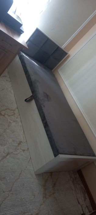Кровать сундук сотилади