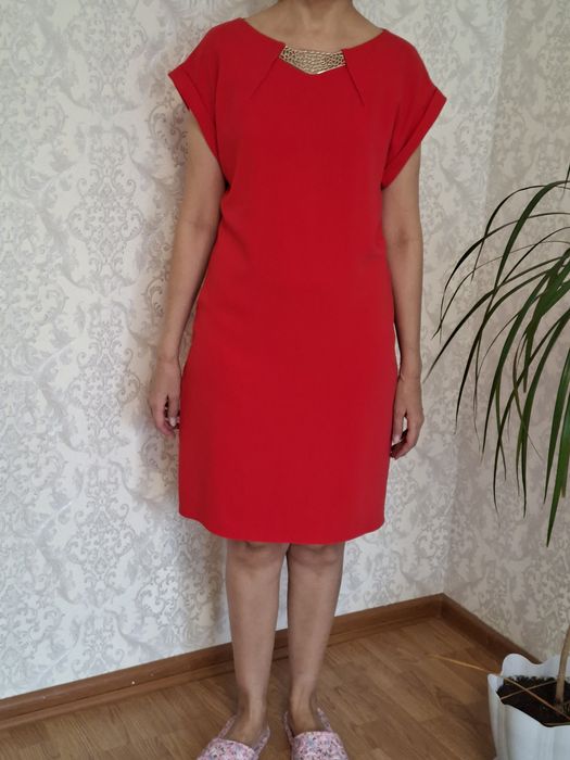 Продаю платья в отличном состояний