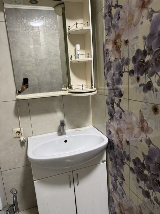 Раковина, зеркало