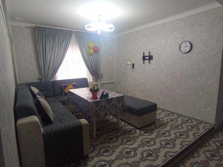 Уй сатылады барша колайлыкларга ийе