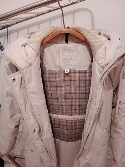 Продам, зимняя куртка для девочки 10 - 11 лет