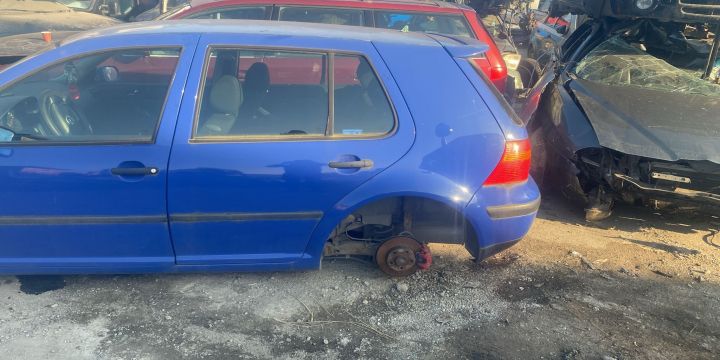 Geam fix caroserie spate dreapta Volkswagen VW Golf 2000