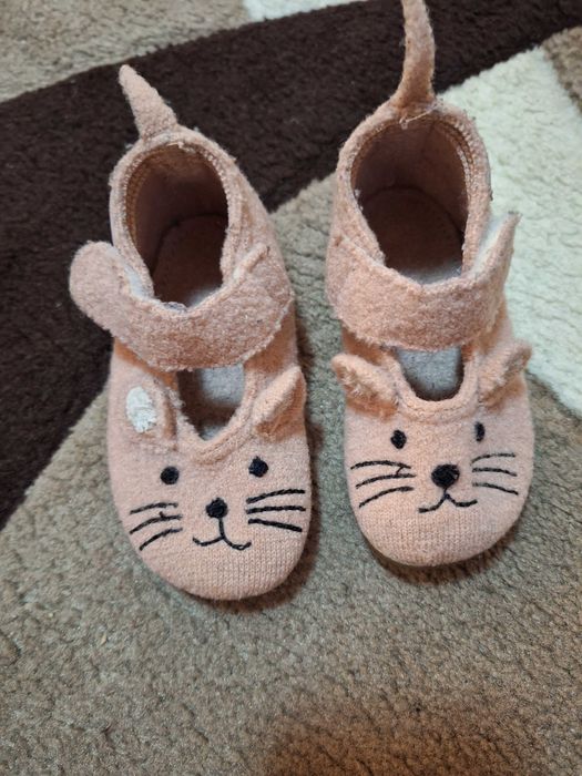 Боси ботуши и пантофи 24 номер, стелка 15.8см и 15см пантофи