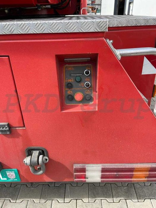 Autoutilitară cu scară stingere incendii Mercedes-Benz