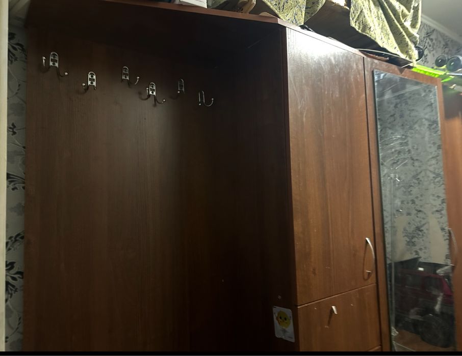 Стол 2м*90 Стулья Шкаф