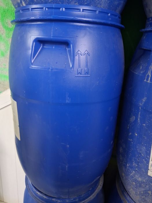 големи бидони 25.лв на бр