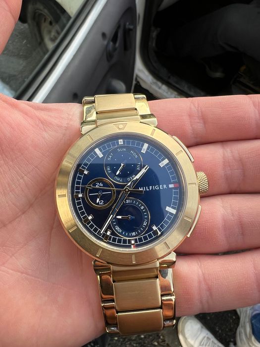 Ceas cronograf Tommy Hilfiger Auriu