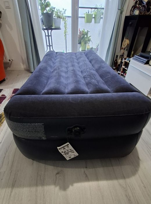 Saltea dublă+pompă Intex