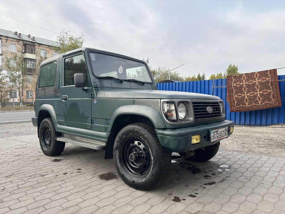 Продаю внедорожник.