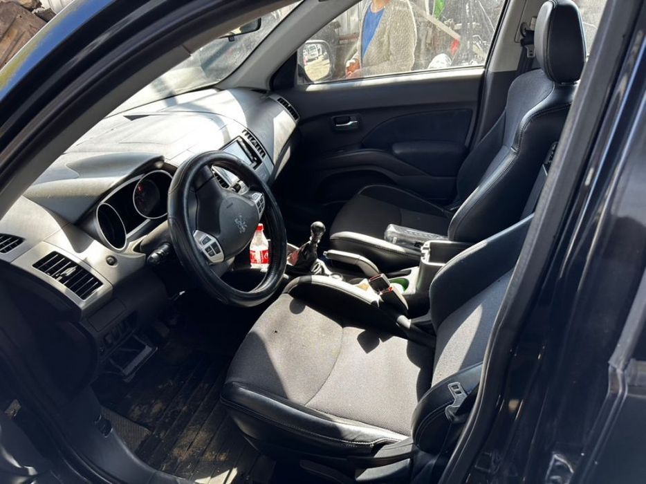 Peugeot 4007 motor 22HDI 4HN euro 4 2009 piese capota far bara geam interior roti jante usa plansa bord navigație GPS