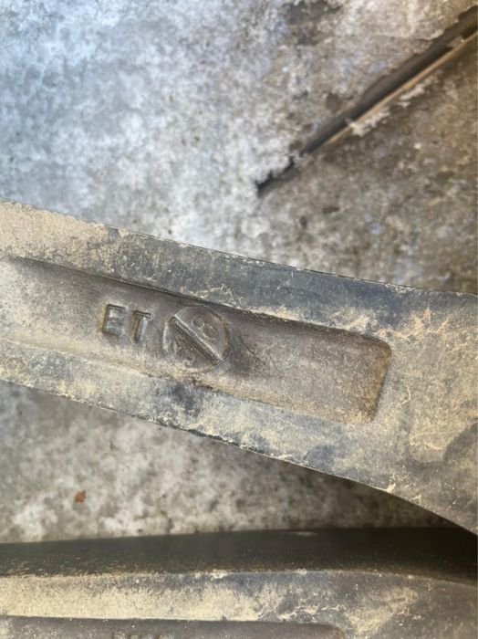 Продам диски R18 5/114.3