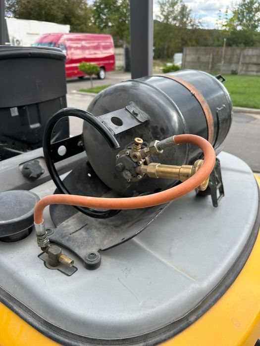 Stivuitor Jungheinrich GAZ GPL TFG 425 2019 catarg triplex 2.5 tone