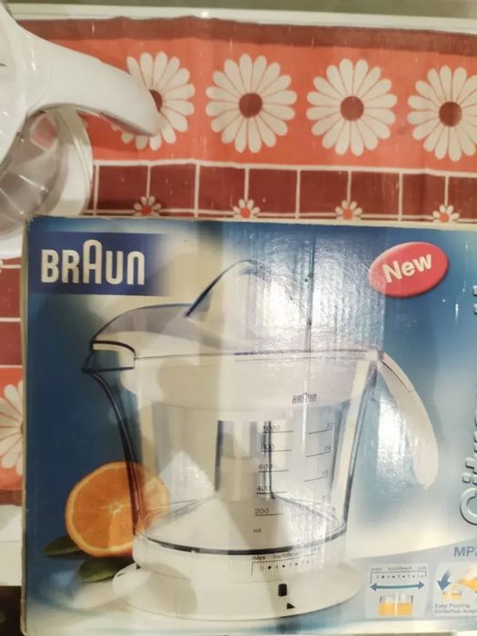 Продам цитрусовую соковыжималку