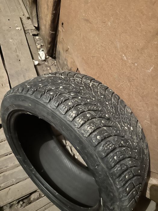 Продам зимние шины в хорошем состоянии