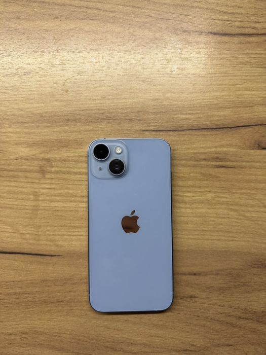 Продавам IPhone 14